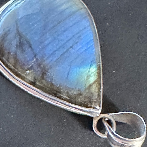 924 Laborite Crystals - Picture 7 of 7